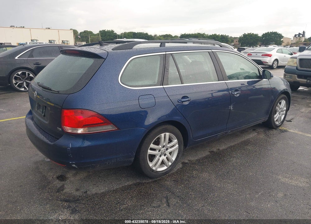 2014 VOLKSWAGEN JETTA SPORTWAGEN 2.0L TDI VIN: 3VWPL7AJ0EM627790