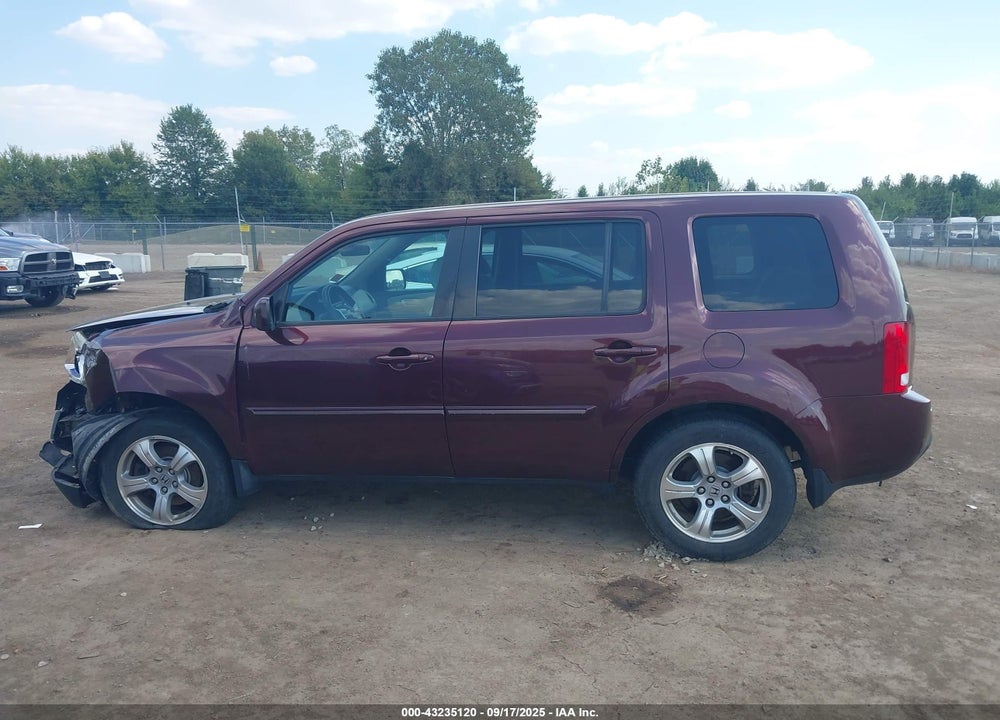 2015 HONDA PILOT VIN: 5FNYF4H40FB055252