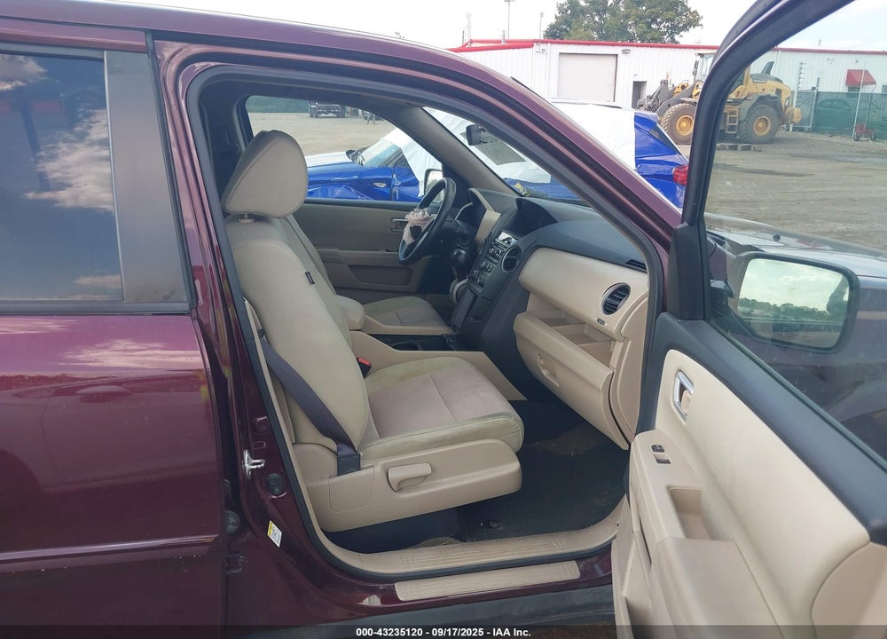 2015 HONDA PILOT VIN: 5FNYF4H40FB055252