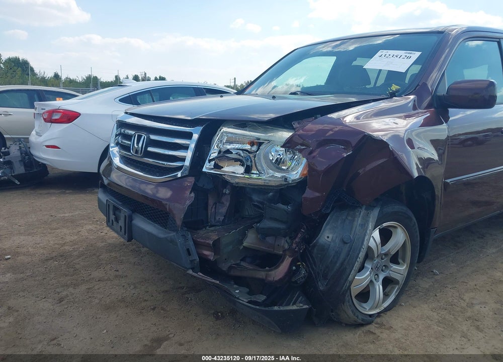 2015 HONDA PILOT VIN: 5FNYF4H40FB055252