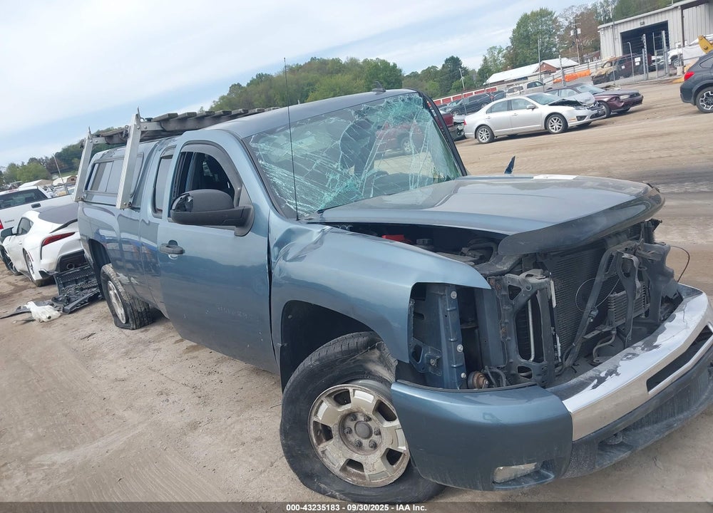 2011 CHEVROLET SILVERADO 1500 LT VIN: 1GCRKSE08BZ376434