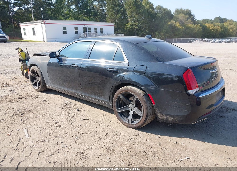 2018 CHRYSLER 300 VIN: 2C3CCAAG2JH338295