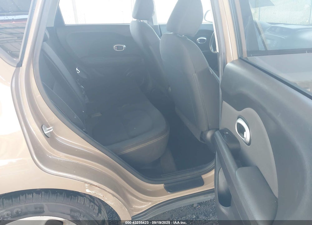 2016 KIA SOUL VIN: KNDJN2A25G7246089