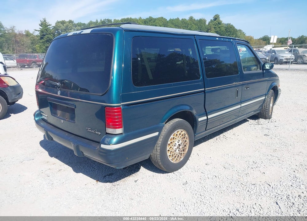 1994 CHRYSLER TOWN & COUNTRY VIN: 1C4GH54L8RX244329