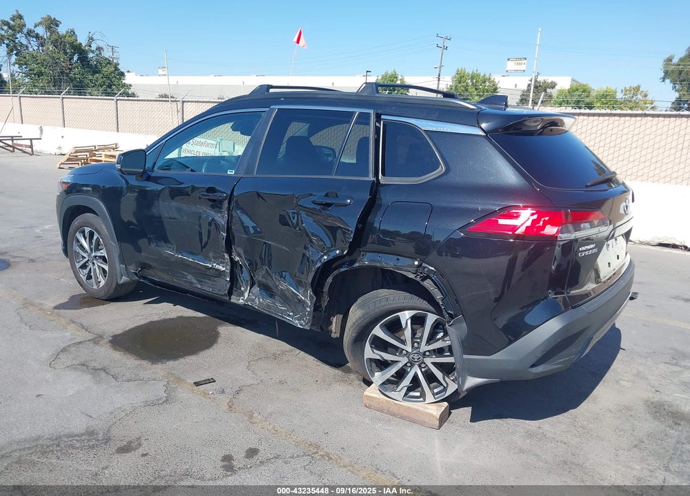 2024 TOYOTA COROLLA CROSS XLE VIN: 7MUDAAAG8RV075061