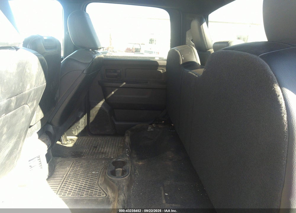 2024 RAM 3500 TRADESMAN  4X4 8' BOX VIN: 3C63RRGL4RG362422