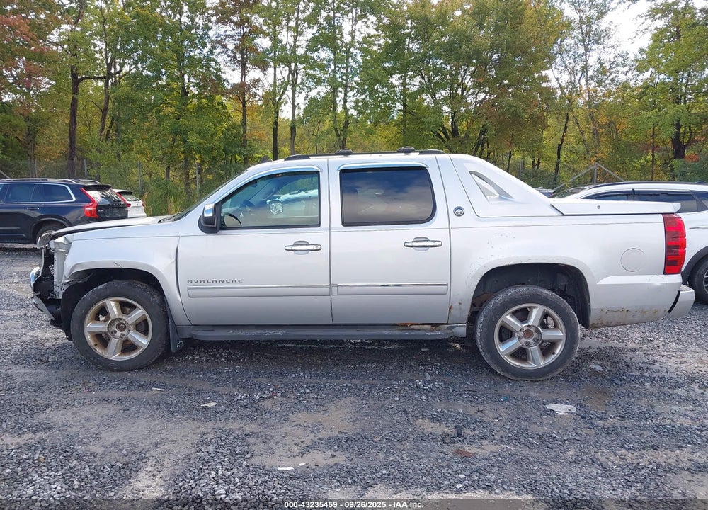 2013 CHEVROLET AVALANCHE VIN: 3GNTKGE79DG115792