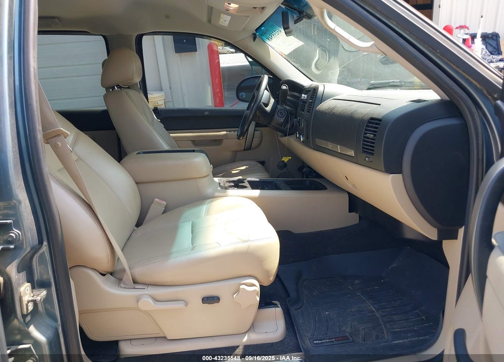 2011 CHEVROLET SILVERADO 1500 LT VIN: 3GCPKSE30BG343767