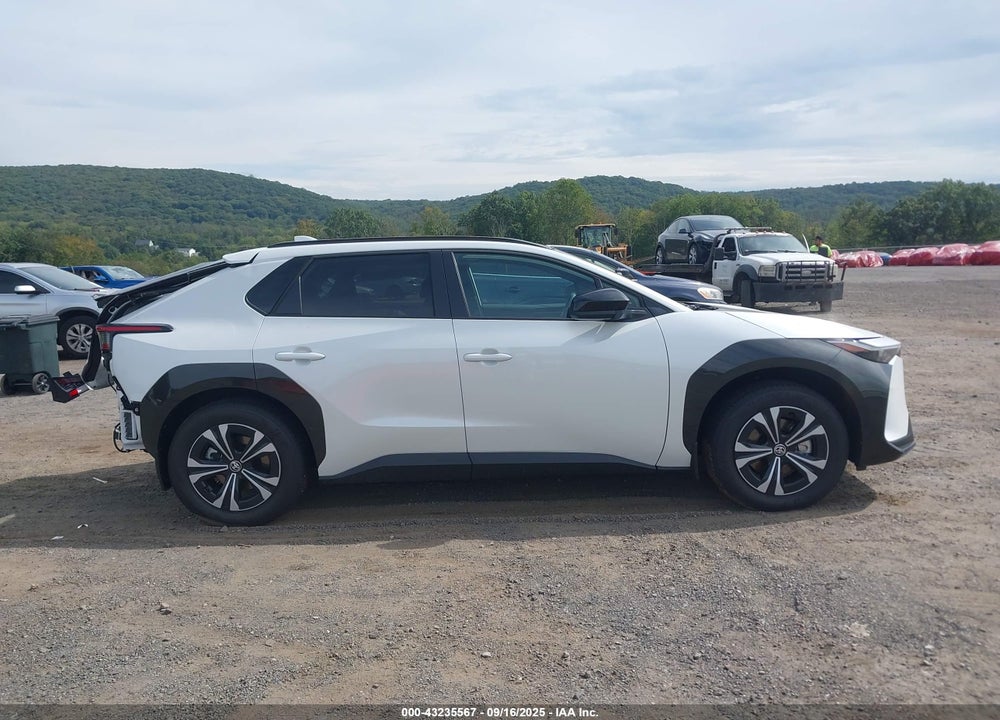 2025 TOYOTA BZ4X VIN: JTMAAAAA4SA072203