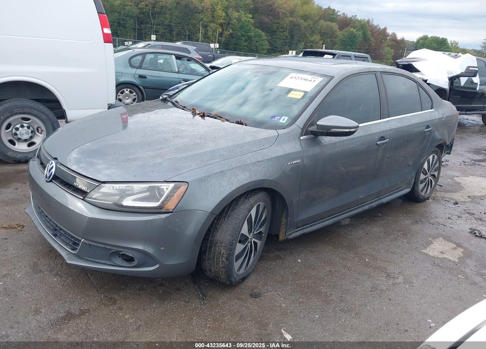 2013 VOLKSWAGEN JETTA HYBRID SEL PREMIUM VIN: 3VW637AJ2DM264676