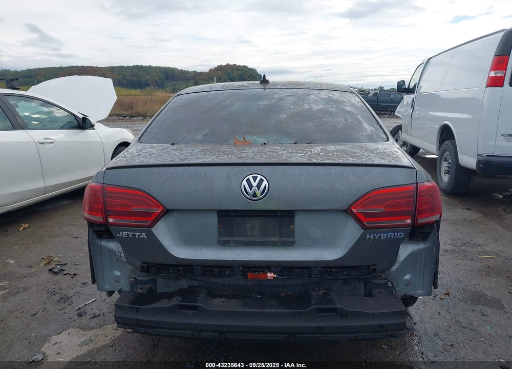 2013 VOLKSWAGEN JETTA HYBRID SEL PREMIUM VIN: 3VW637AJ2DM264676