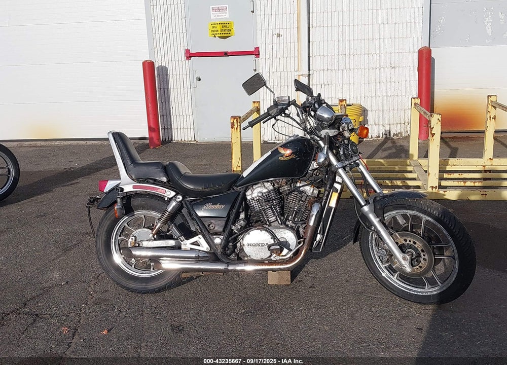 1985 HONDA VT700 C VIN: JH2RC1903FM106992