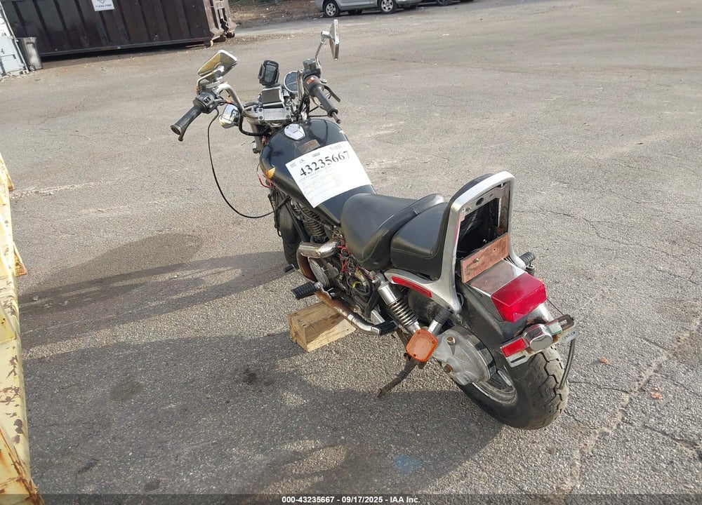 1985 HONDA VT700 C VIN: JH2RC1903FM106992