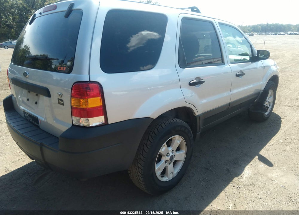 2005 FORD ESCAPE XLT VIN: 1FMYU93115KE30921