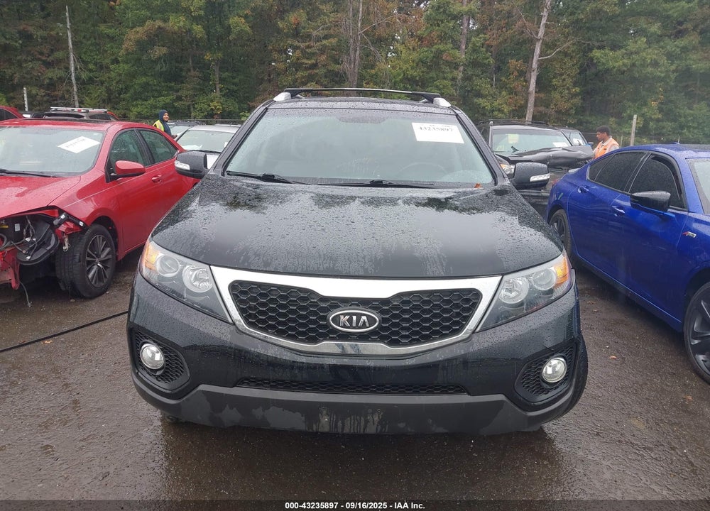 2012 KIA SORENTO VIN: 5XYKU4A63CG256977