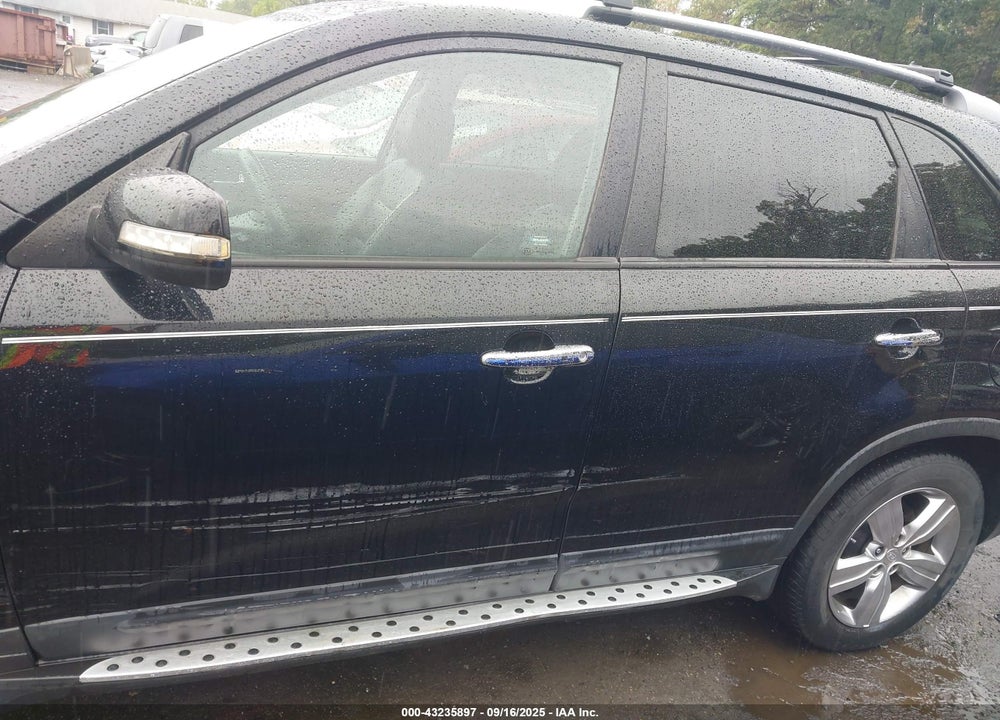 2012 KIA SORENTO VIN: 5XYKU4A63CG256977