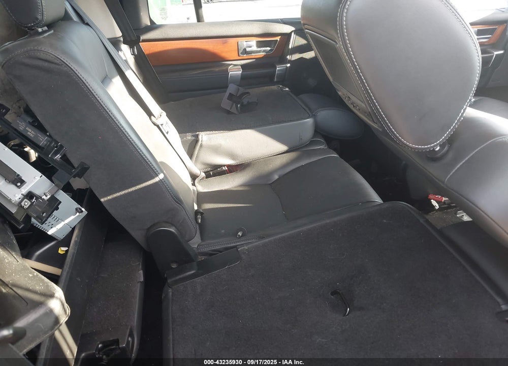 2011 LAND ROVER LR4 VIN: SALAK2D42BA587704