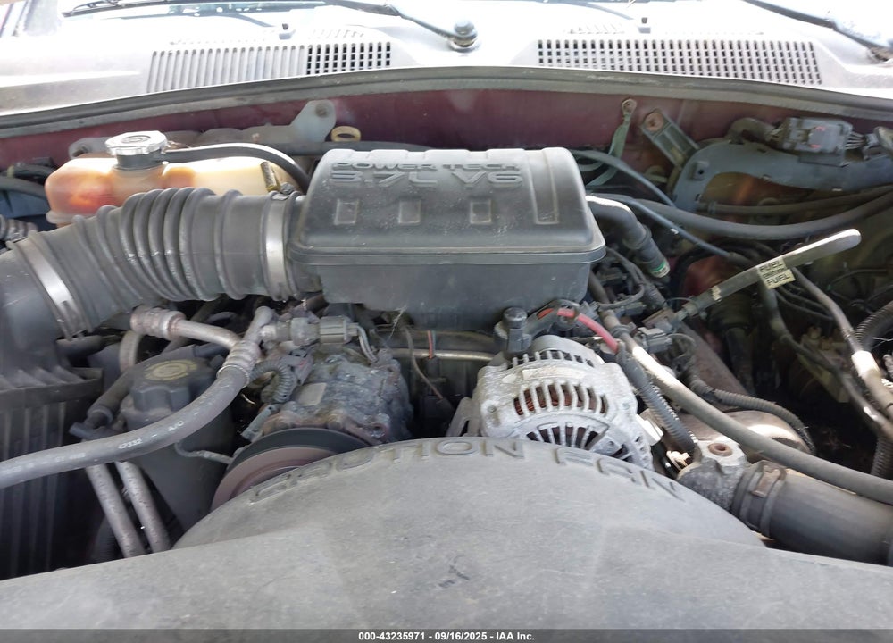 2003 JEEP LIBERTY SPORT VIN: 1J4GL48K43W656670