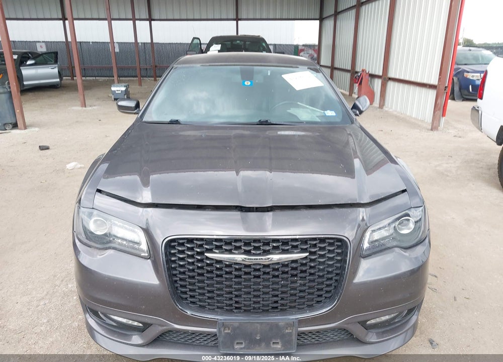 2018 CHRYSLER 300 300S VIN: 2C3CCABG3JH142803