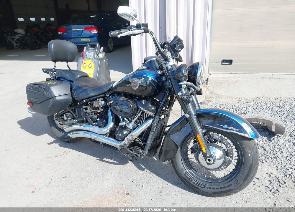 2018 HARLEY-DAVIDSON FLHCS 115TH ANN HERITAGE CL 114 VIN: 1HD1YPK19JC038319