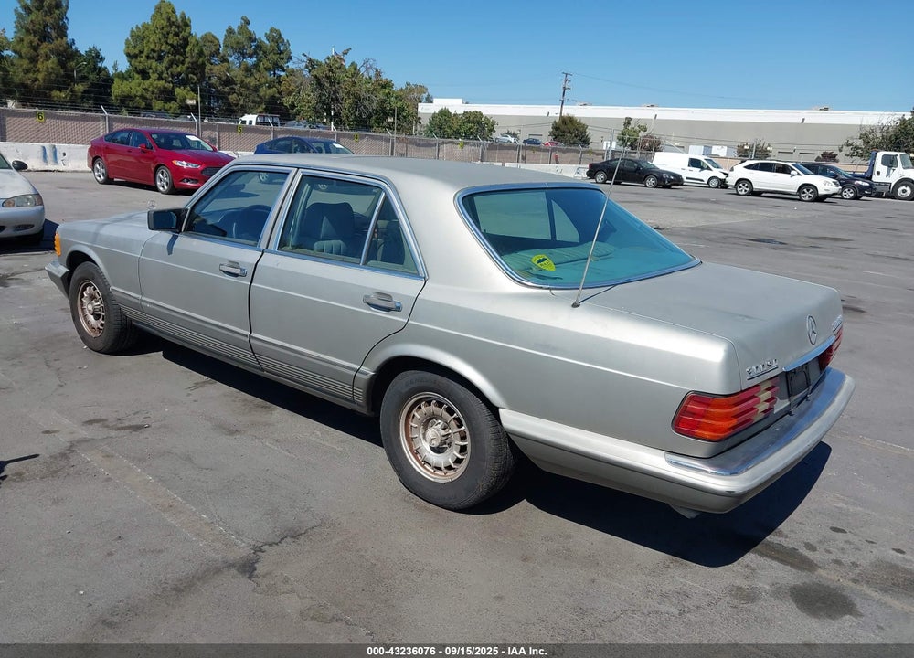 1984 MERCEDES-BENZ 300 SD VIN: WDBCB20A5EA011815