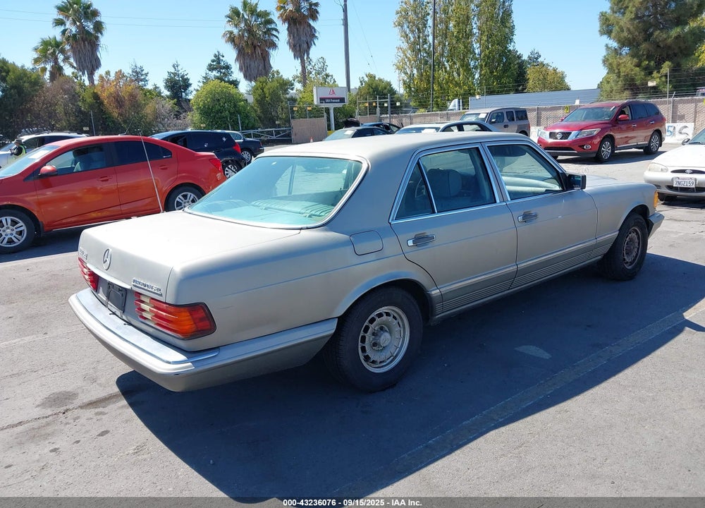 1984 MERCEDES-BENZ 300 SD VIN: WDBCB20A5EA011815