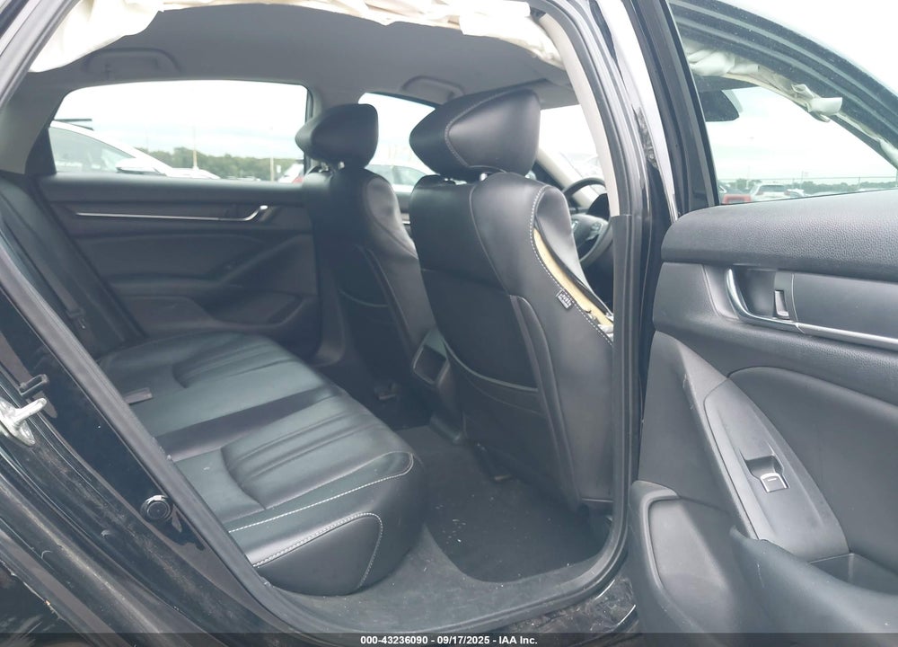 2018 HONDA ACCORD VIN: 1HGCV1F16JA023431