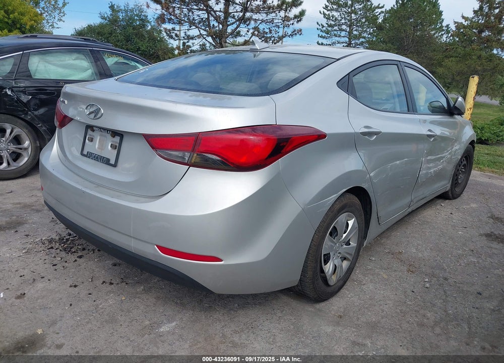 2016 HYUNDAI ELANTRA VIN: 5NPDH4AE5GH663671