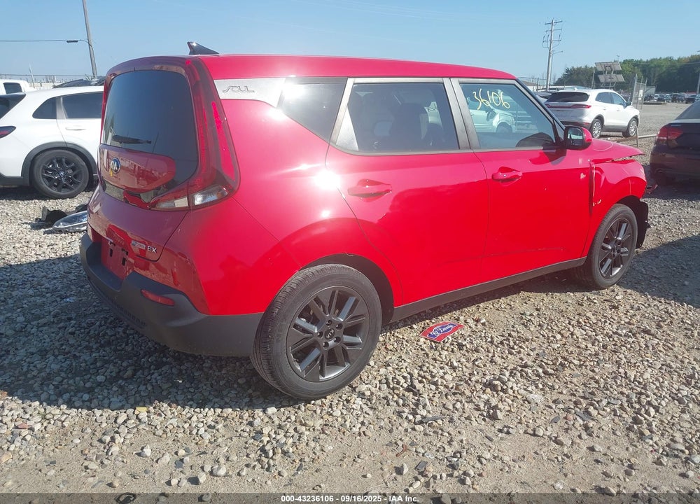 2021 KIA SOUL VIN: KNDJ33AU5M7769010