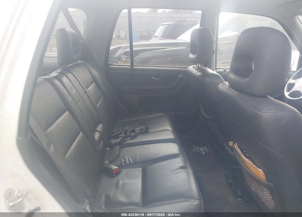 2000 HONDA CR-V SPECIAL EDITION VIN: JHLRD1877YS002379