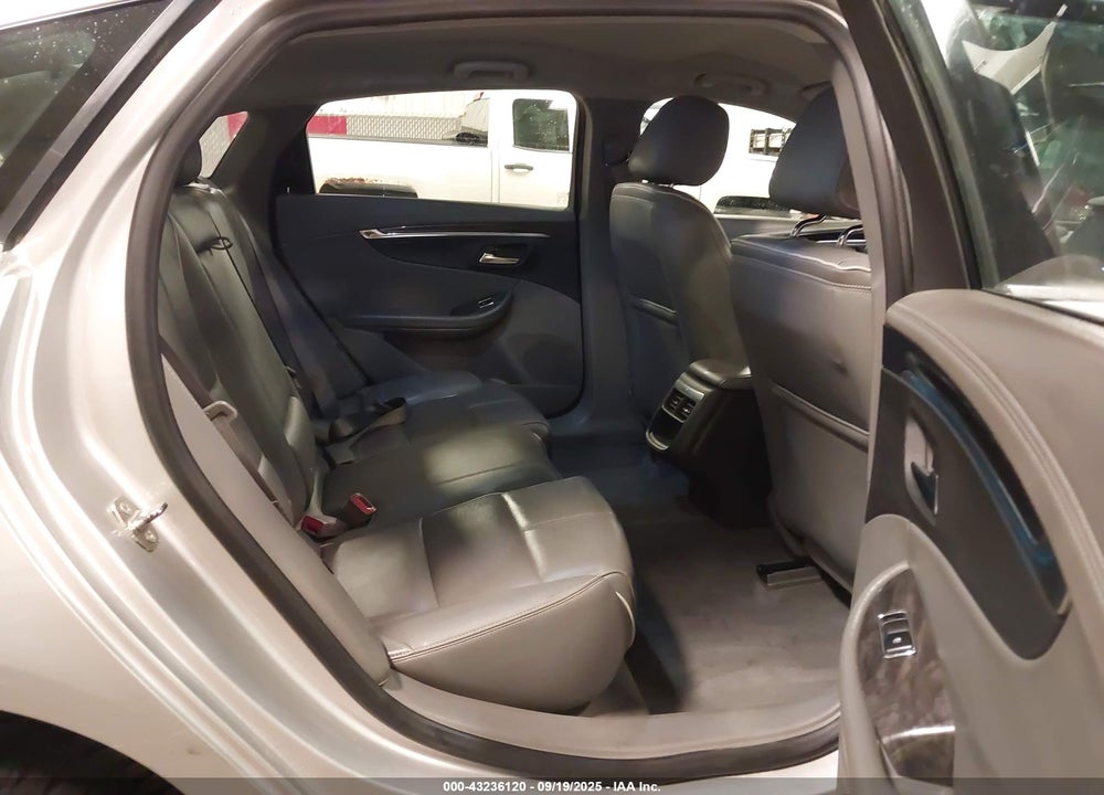 2015 CHEVROLET IMPALA VIN: 2G1165S38F9108669