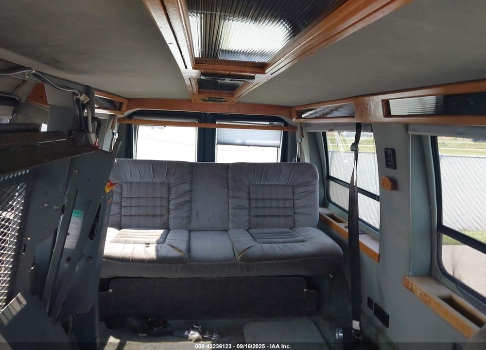 1995 FORD ECONOLINE E150 VAN VIN: 1FDEE14N2SHA34377