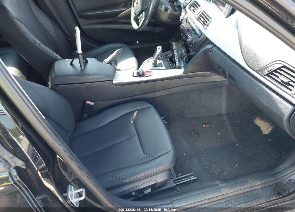 2013 BMW 3 SERIES VIN: WBA3C1G51DNR48568