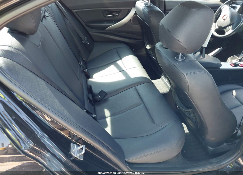 2013 BMW 3 SERIES VIN: WBA3C1G51DNR48568