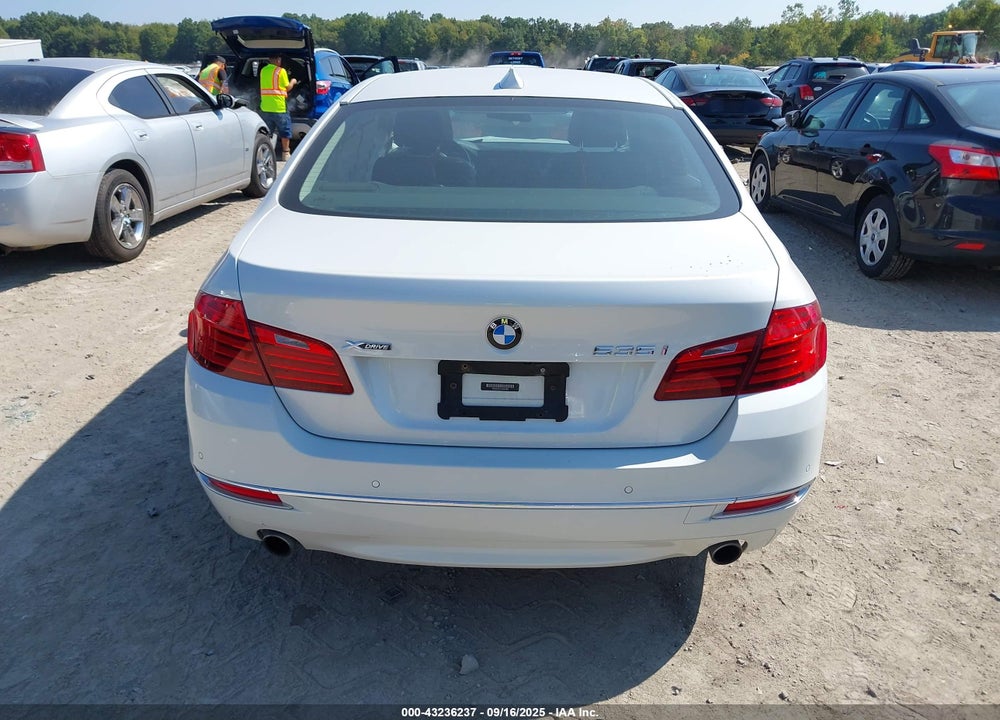 2016 BMW 5 SERIES VIN: WBA5B3C51GG254601