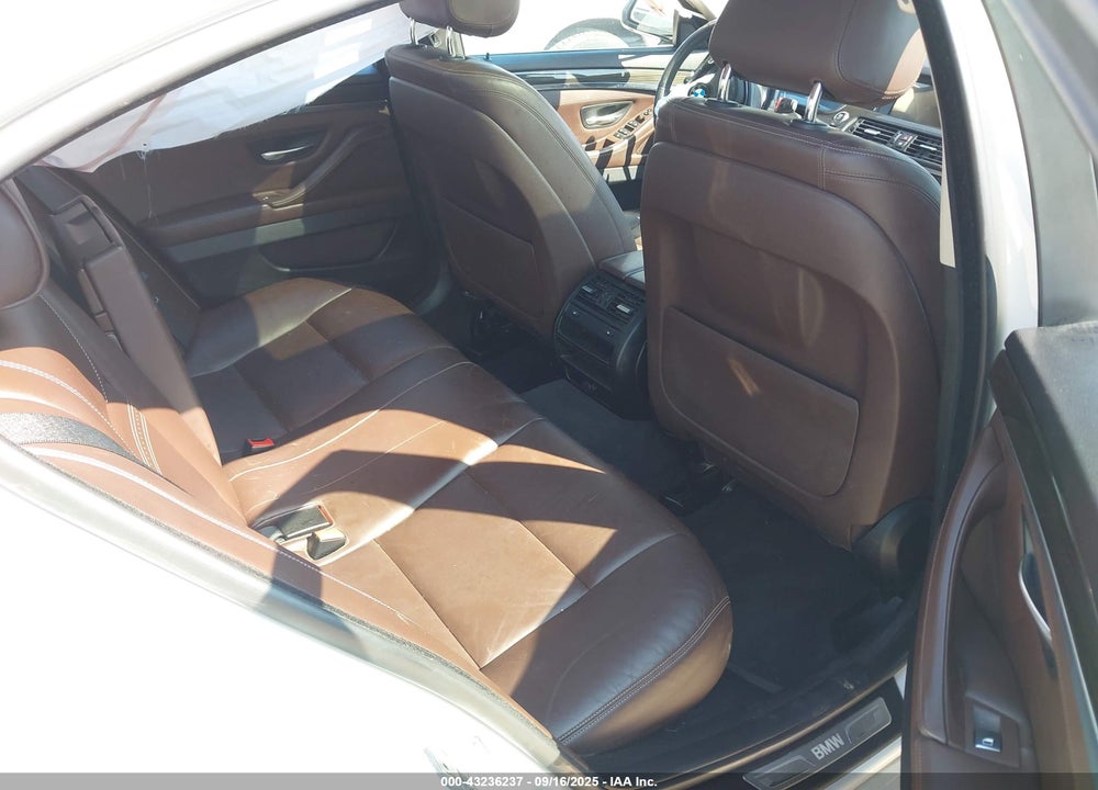 2016 BMW 5 SERIES VIN: WBA5B3C51GG254601