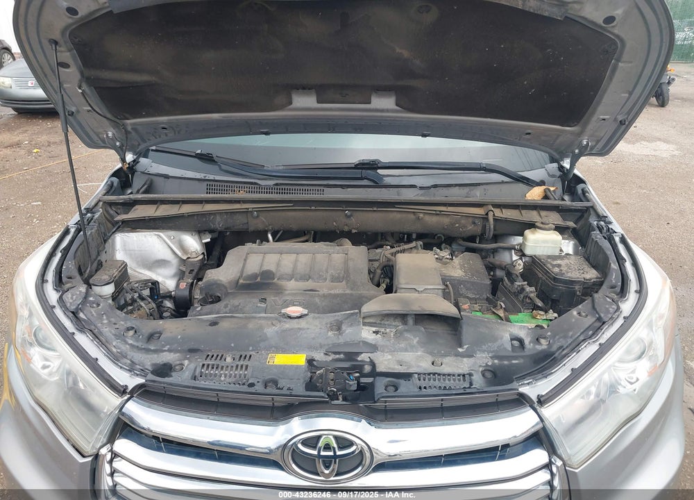 2016 TOYOTA HIGHLANDER VIN: 5TDBKRFH5GS286505