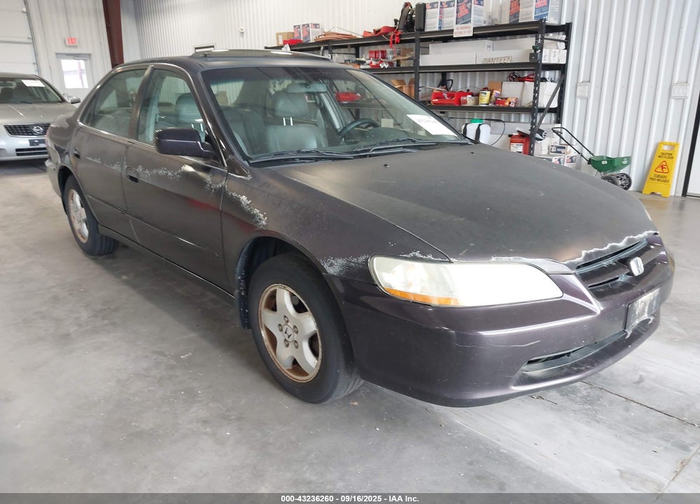 1998 HONDA ACCORD EX V6 VIN: 1HGCG1650WA021808