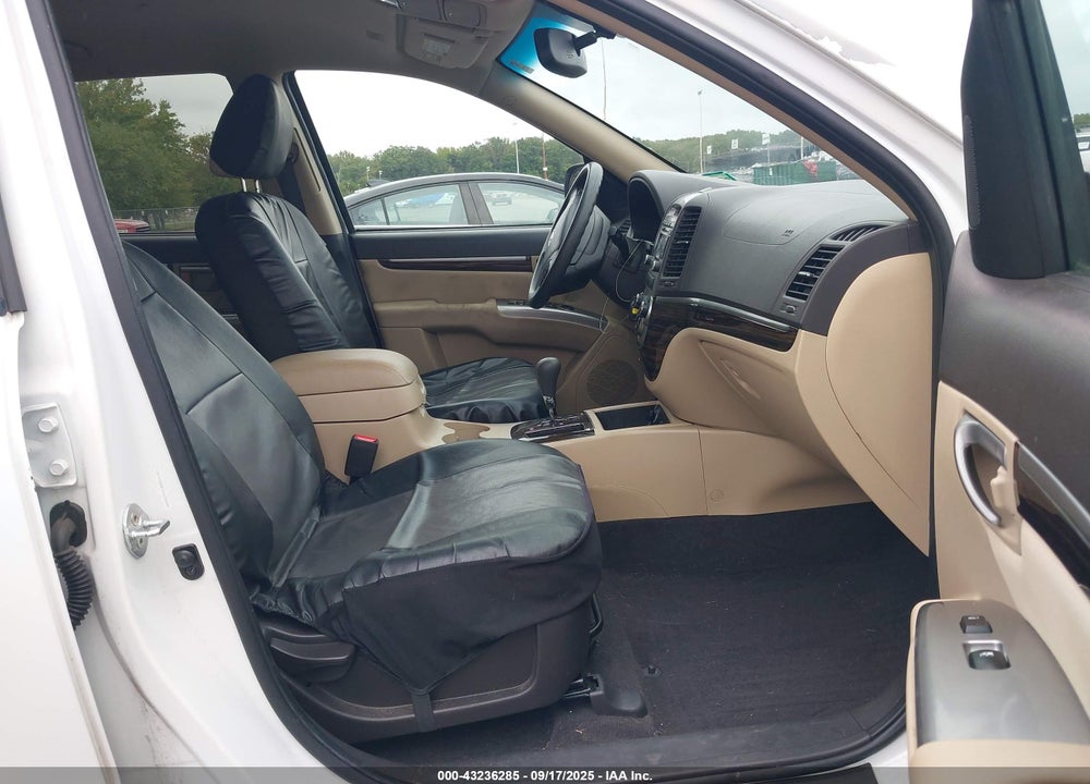 2012 HYUNDAI SANTA FE VIN: 5XYZGDAB1CG155889