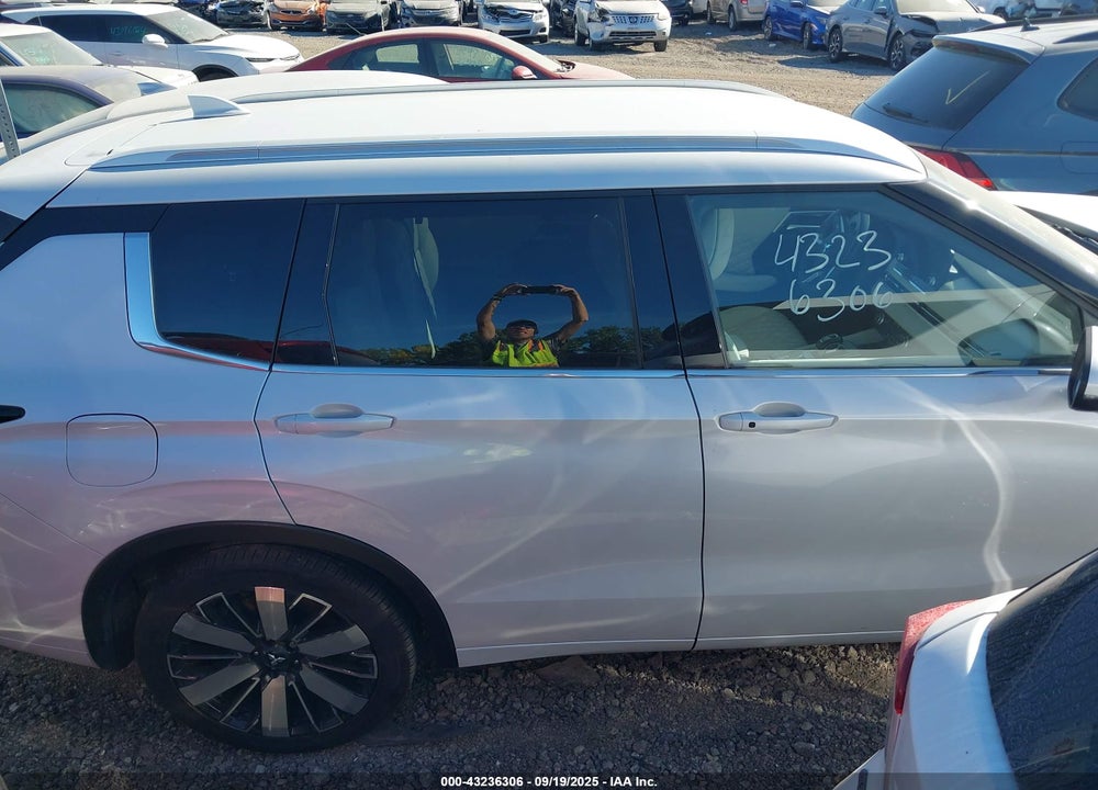 2024 MITSUBISHI OUTLANDER VIN: JA4J4WA86RZ003701