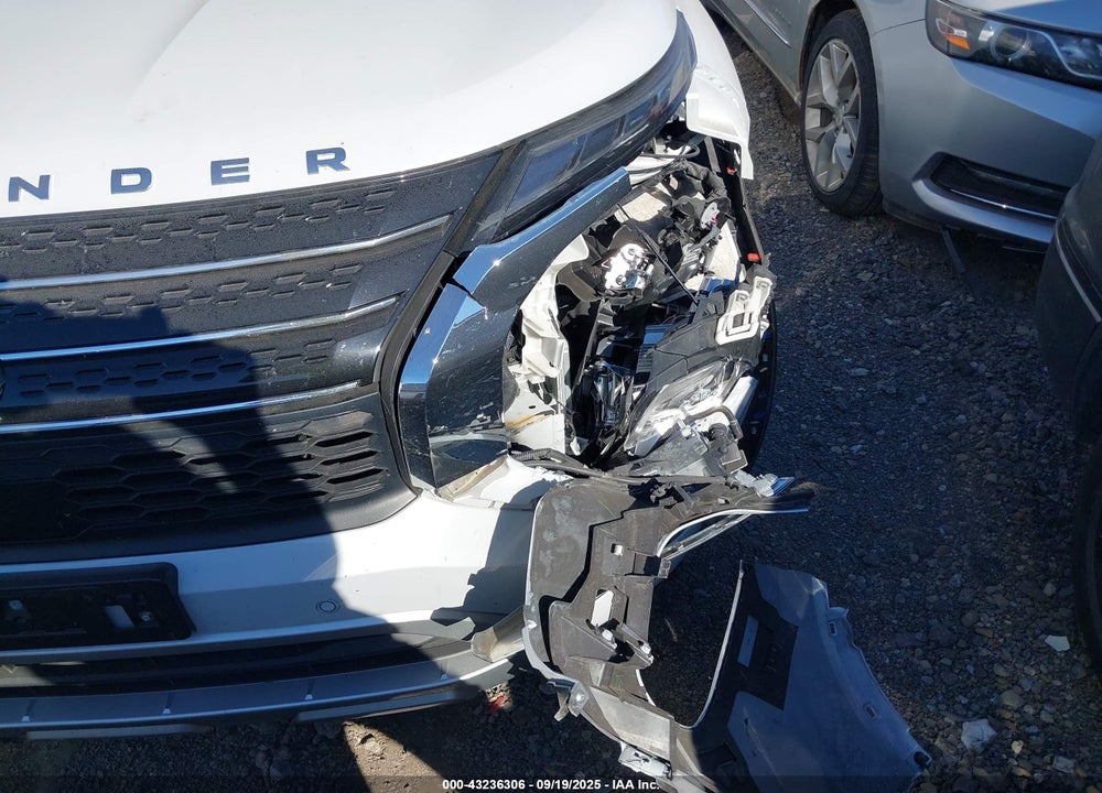 2024 MITSUBISHI OUTLANDER VIN: JA4J4WA86RZ003701