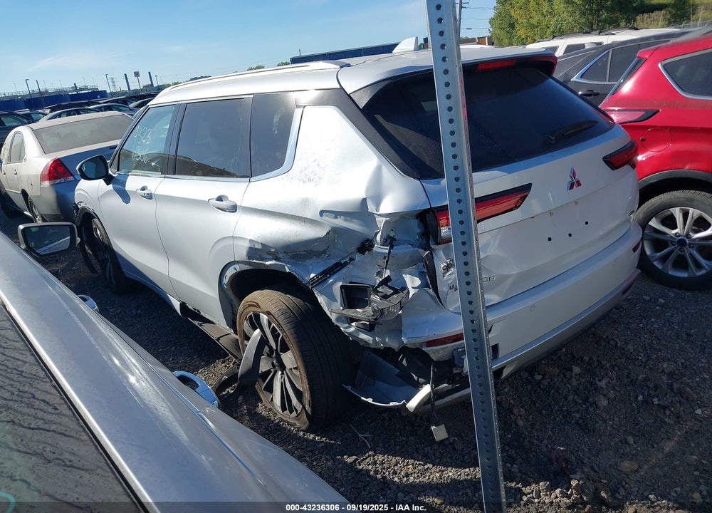 2024 MITSUBISHI OUTLANDER VIN: JA4J4WA86RZ003701