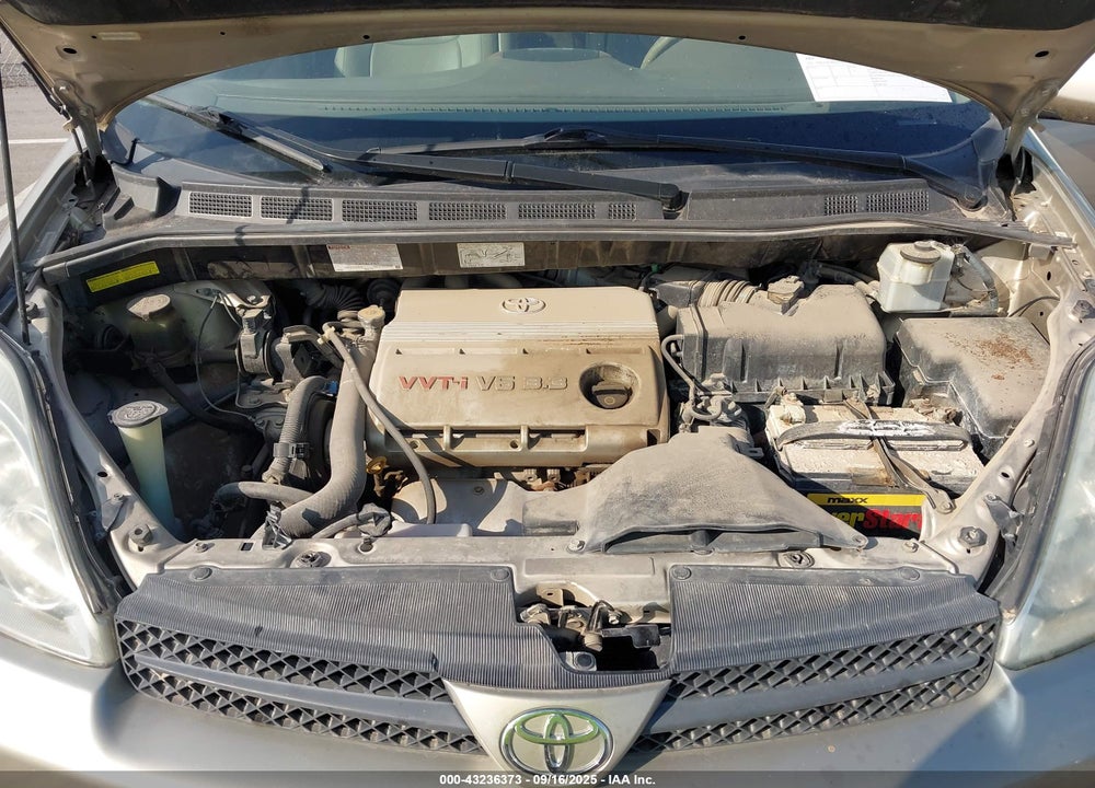 2004 TOYOTA SIENNA XLE VIN: 5TDZA22C84S114242
