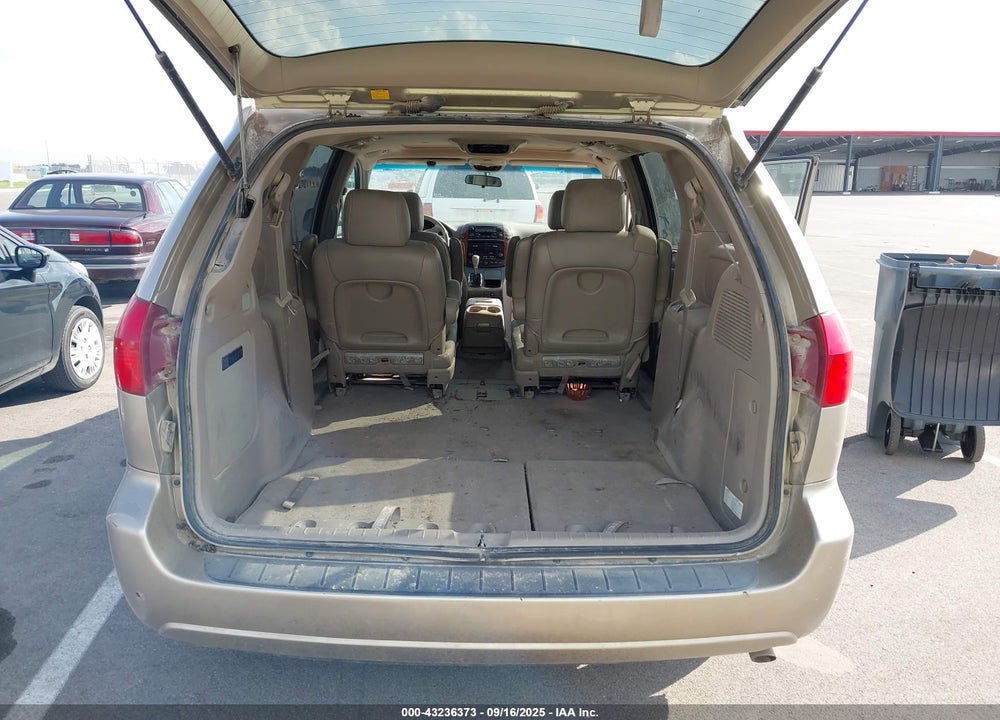 2004 TOYOTA SIENNA XLE VIN: 5TDZA22C84S114242