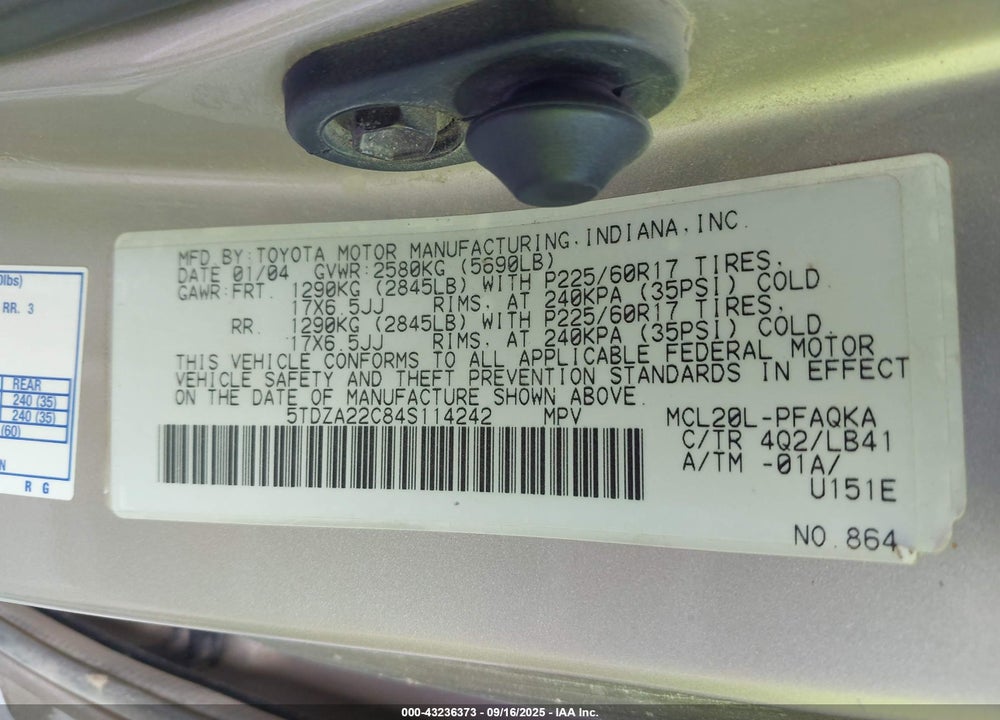 2004 TOYOTA SIENNA XLE VIN: 5TDZA22C84S114242