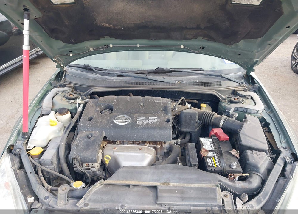 2002 NISSAN ALTIMA 2.5 S VIN: 1N4AL11D62C704472