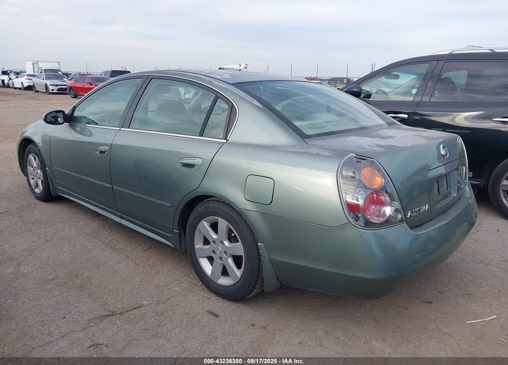 2002 NISSAN ALTIMA 2.5 S VIN: 1N4AL11D62C704472