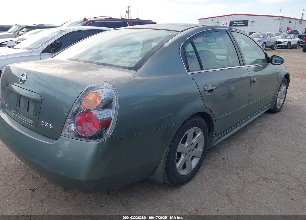 2002 NISSAN ALTIMA 2.5 S VIN: 1N4AL11D62C704472