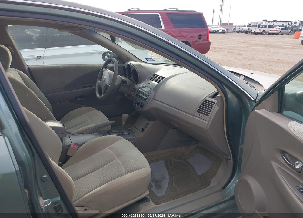 2002 NISSAN ALTIMA 2.5 S VIN: 1N4AL11D62C704472