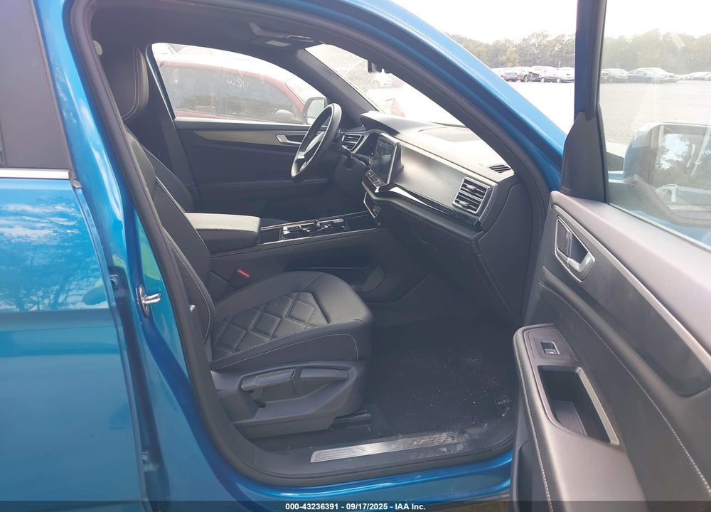 2024 VOLKSWAGEN ATLAS CROSS SPORT VIN: 1V2HE2CAXRC233995